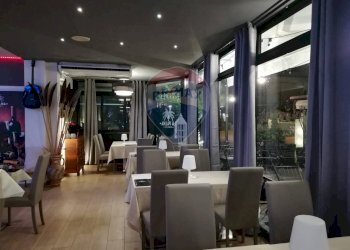 Sala da pranzo - Locale Commerciale Via Versilia
 
92, Pietrasanta - foto 8