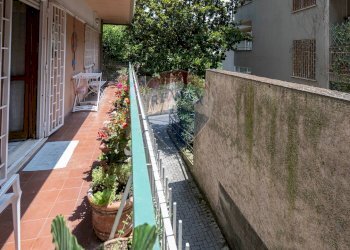 Balcone - Trilocale Via Val di Sole
 
11, Roma - foto 7