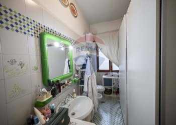 Bagno - Trilocale Via Val di Sole
 
11, Roma - foto 23