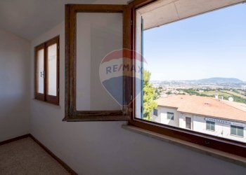 Stanza vuota - Casa indipendente VIALE ADRIATICO
 
6, Recanati - foto 22