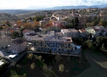 Edificio all\'aperto - Quadrilocale Via Morichini
 
2, Santa Maria Nuova - foto 5