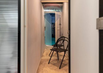 Hall / corridoio - Negozio Via paladini
 
6, Jesi - foto 12