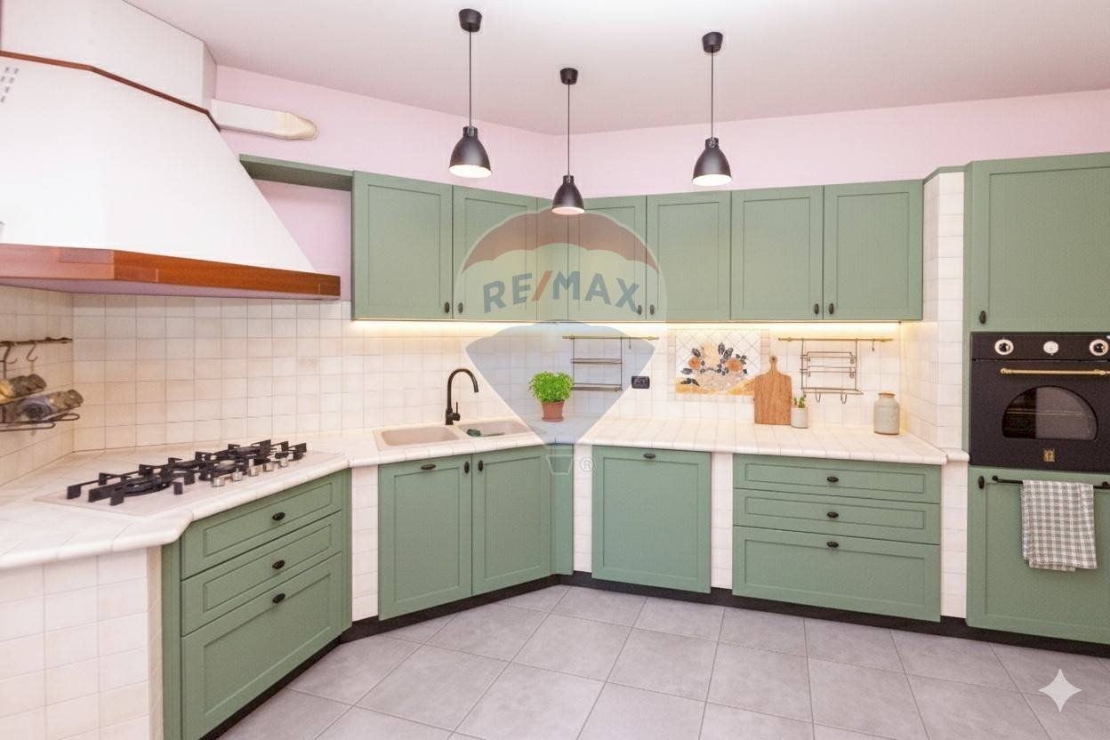 Cucina - Semi-detached Villa papa giovanni XXIII
 
41/a, Santa Maria Hoè - photo 1