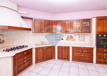 Cucina - Villa Bifamiliare papa giovanni XXIII
 
41/a, Santa Maria Hoè - foto 10
