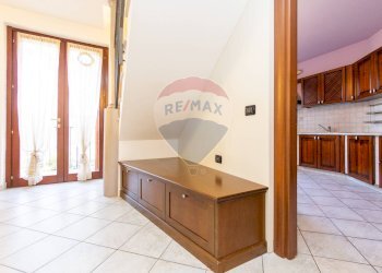 Hall / corridoio - Villa Bifamiliare papa giovanni XXIII
 
41/a, Santa Maria Hoè - foto 12