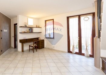 Cucina - Villa Bifamiliare papa giovanni XXIII
 
41/a, Santa Maria Hoè - foto 17