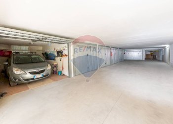 Parcheggio - Villa Bifamiliare papa giovanni XXIII
 
41/a, Santa Maria Hoè - foto 21