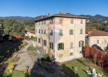 Edificio all\'aperto - Villa Pescia - foto 2