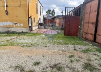 Giardino - Locale Commerciale contrada calderaro, Caltanissetta - foto 5