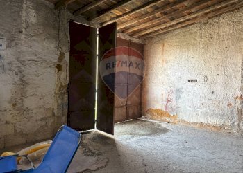 Stanza vuota - Locale Commerciale contrada calderaro, Caltanissetta - foto 11