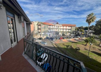 Balcone - Quadrilocale Piazza Dante
 
6, Mascalucia - foto 14