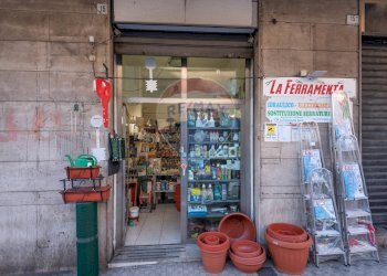 Edificio all\'aperto - Attività Commerciale Via Duca degli Abruzzi, Catania - foto 23
