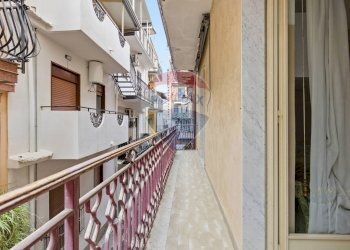 Balcone - Casa indipendente via torquato tasso
 
9, Gaggi - foto 6