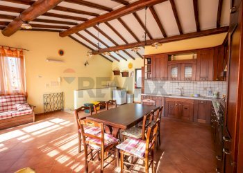 Sala da pranzo - Casa semi indipendente Massaua
 
14, Gaggi - foto 1