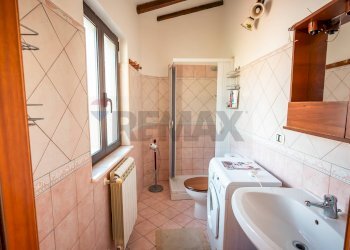 Bagno - Casa semi indipendente Massaua
 
14, Gaggi - foto 12