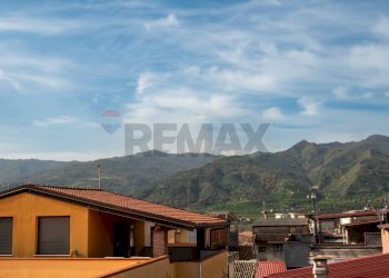 Vista delle montagne - Casa semi indipendente Massaua
 
14, Gaggi - foto 16