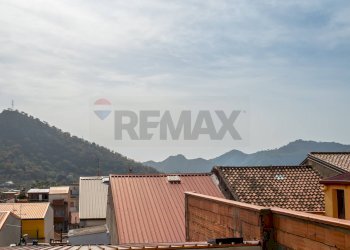 Edificio all\'aperto - Casa semi indipendente Massaua
 
14, Gaggi - foto 17