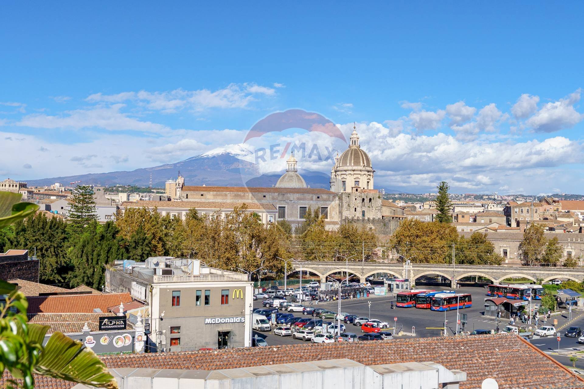 Edificio all\'aperto - Hotel Via Cristoforo Colombo, Catania - foto 1