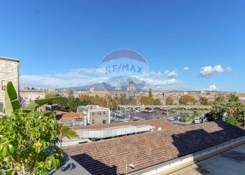 Edificio all\'aperto - Hotel Via Cristoforo Colombo, Catania - foto 55