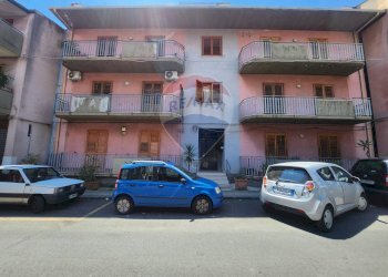 Edificio all\'aperto - Quadrilocale Via Lavina
 
111, Aci Sant'Antonio - foto 4