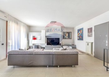 Soggiorno - Three-room apartment Via Giosuè Carducci
 
25, Sovico - photo 7