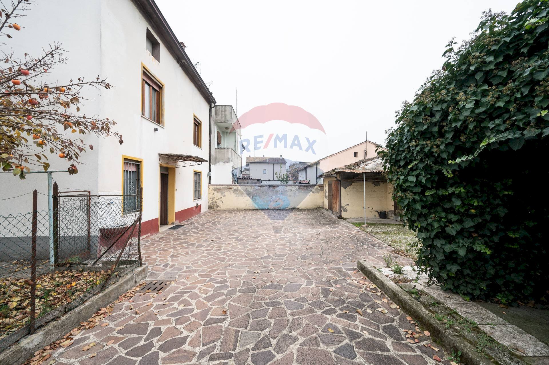 Casa all\'aperto - Semi-detached house via Fratelli Manfredi
 
40, Boretto - photo 3