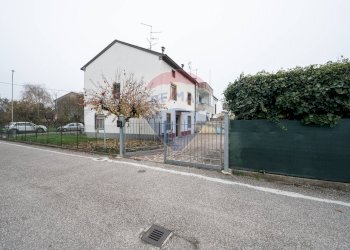 Casa all\'aperto - Semi-detached house via Fratelli Manfredi
 
40, Boretto - photo 9