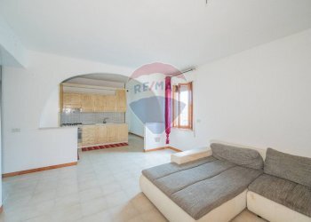 Soggiorno - Semi-detached house via Fratelli Manfredi
 
40, Boretto - photo 17