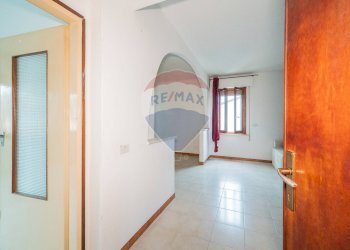 Stanza vuota - Semi-detached house via Fratelli Manfredi
 
40, Boretto - photo 18