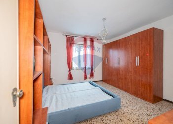 Camera / camera da letto - Semi-detached house via Fratelli Manfredi
 
40, Boretto - photo 25