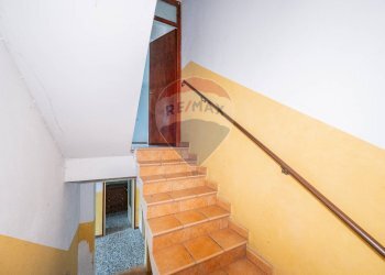Scale - Semi-detached house via Fratelli Manfredi
 
40, Boretto - photo 29