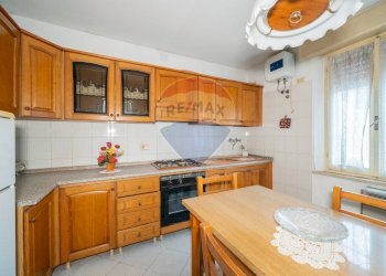 Cucina - Semi-detached house via Fratelli Manfredi
 
40, Boretto - photo 35
