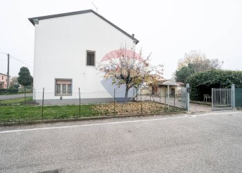 Casa all\'aperto - Semi-detached house via Fratelli Manfredi
 
40, Boretto - photo 48