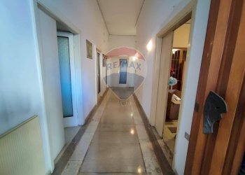 Hall / corridoio - Office Via Giuseppe Verdi
 
36, Marcianise - photo 7