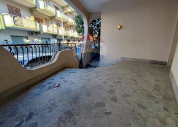 Balcone - Office Via Giuseppe Verdi
 
36, Marcianise - photo 15