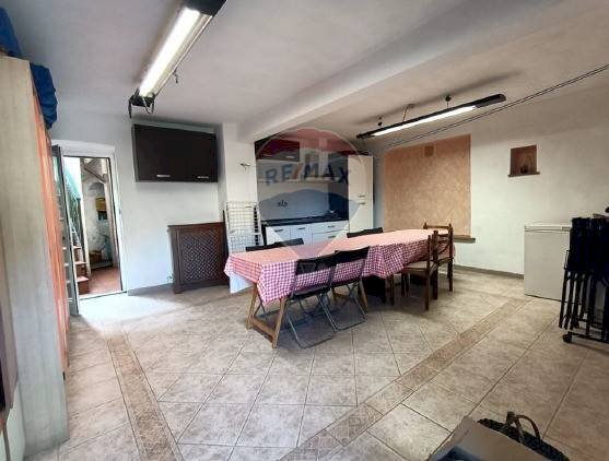 Sala da pranzo - Semi-detached house Via Veirasca
12, Quiliano - photo 3