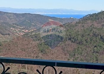 Vista delle montagne - Casa semi indipendente Via Veirasca
 
12, Quiliano - foto 17