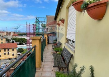 Balcone - Appartamento piazza san giovanni battista
 
7, Vado Ligure - foto 2