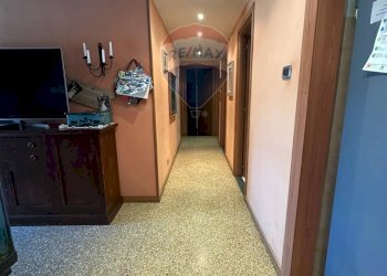 Hall / corridoio - Appartamento piazza san giovanni battista
 
7, Vado Ligure - foto 15