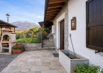 Semi-detached house Frazione Surpillod, Gressan - photo 1