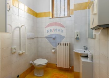 Bagno - Ufficio DON LUIGI ROCCHI
 
12, Dalmine - foto 11
