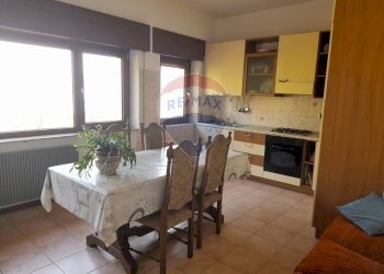 Cucina - Attività Commerciale Via Lastra
 
84, Alpago - foto 9