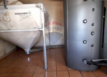 Dettagli - Attività Commerciale Via Lastra
 
84, Alpago - foto 12