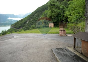 Vista delle montagne - Attività Commerciale Via Lastra
 
84, Alpago - foto 25