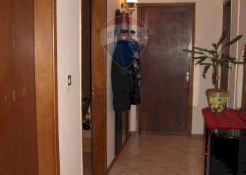 Hall / corridoio - Attività Commerciale Via Lastra
 
84, Alpago - foto 30