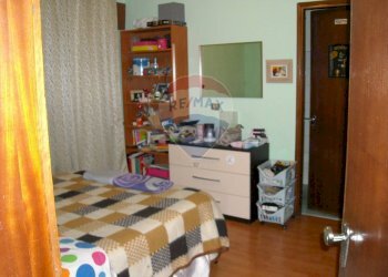 Camera / camera da letto - Attività Commerciale Via Lastra
 
84, Alpago - foto 31