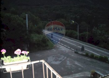 Edificio all\'aperto - Attività Commerciale Via Lastra
 
84, Alpago - foto 35