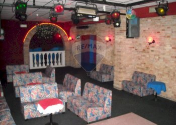 Soggiorno - Attività Commerciale Via Lastra
 
84, Alpago - foto 51