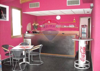 Cucina - Attività Commerciale Via Lastra
 
84, Alpago - foto 54