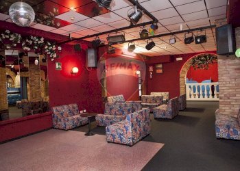 Casa all\'aperto - Attività Commerciale Via Lastra
 
84, Alpago - foto 58